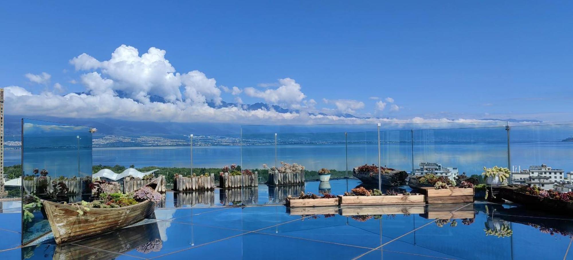Dali Listening Sea View Villa大理听城海景别墅 Zewnętrze zdjęcie