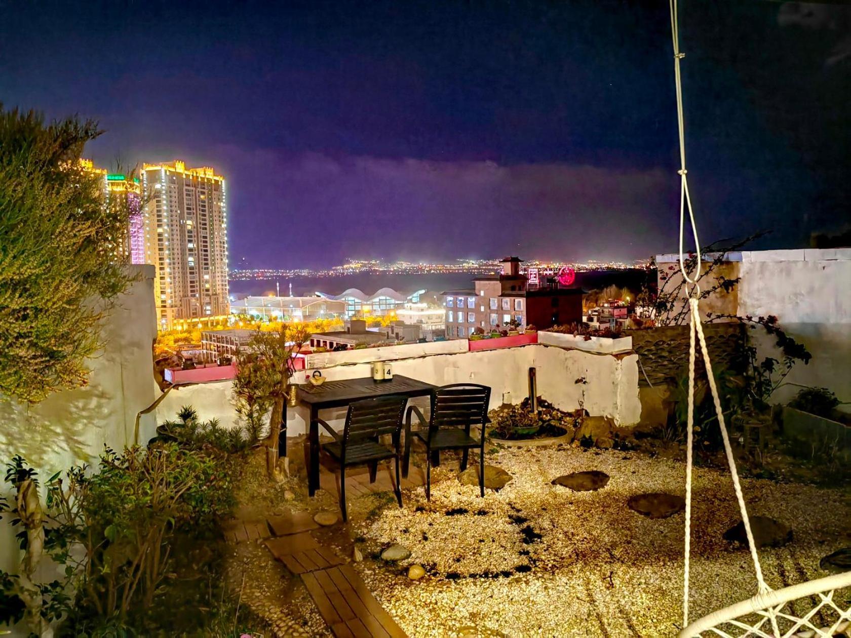 Dali Listening Sea View Villa大理听城海景别墅 Zewnętrze zdjęcie